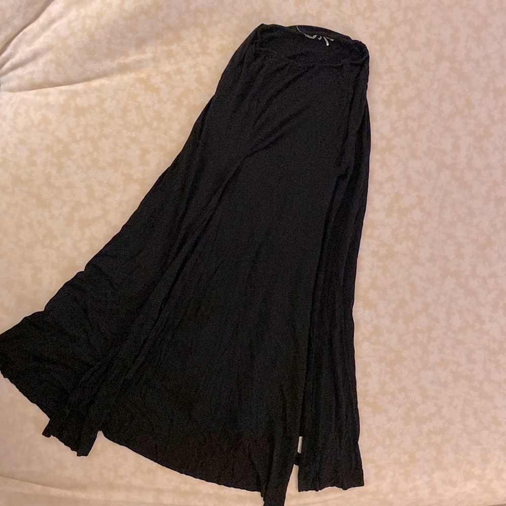 Black High Thigh Slit Maxi Skirt
